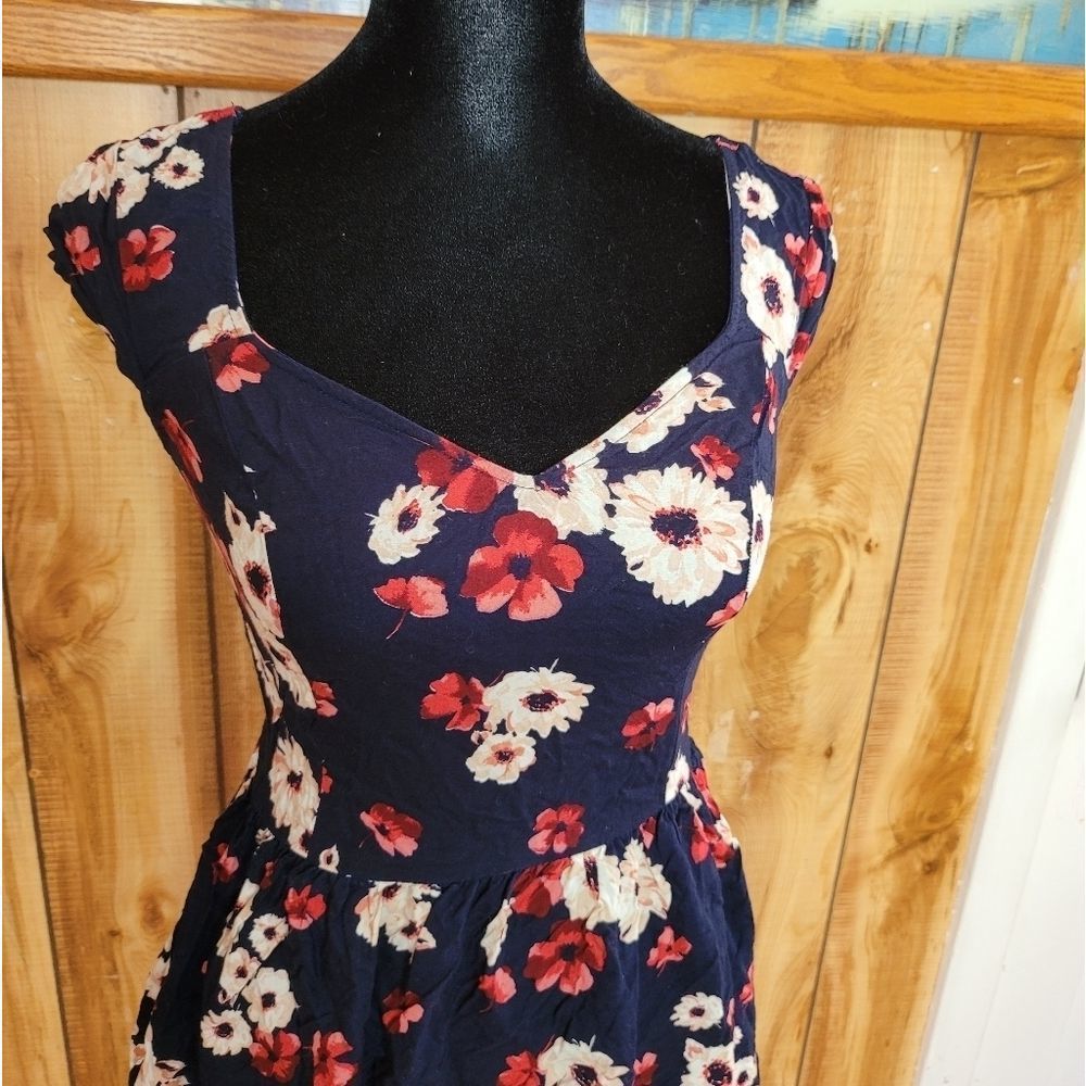 Hollister Floral Sundress Women’s Small – Navy Red White Print - Picture 3 of 9